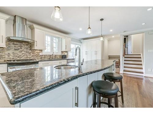 2492 Rebecca Street, Oakville, ON - Indoor Photo Showing Kitchen With Upgraded Kitchen