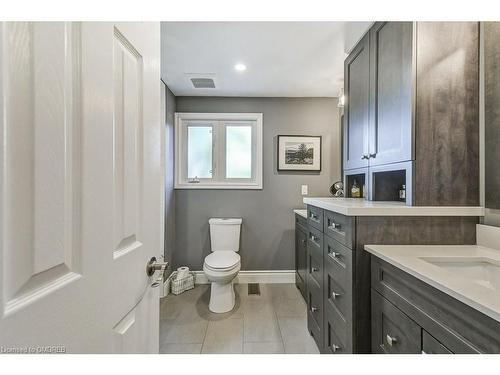 2492 Rebecca Street, Oakville, ON - Indoor Photo Showing Bathroom