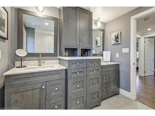 2492 Rebecca Street, Oakville, ON - Indoor Photo Showing Bathroom