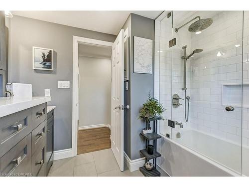 2492 Rebecca Street, Oakville, ON - Indoor Photo Showing Bathroom