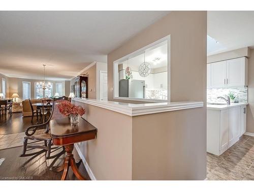 2303 Kingfisher Court, Oakville, ON - Indoor