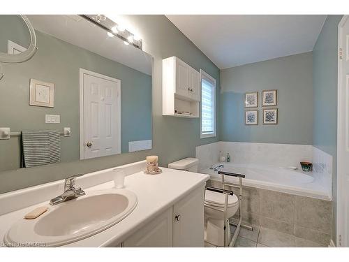 2303 Kingfisher Court, Oakville, ON - Indoor Photo Showing Bathroom