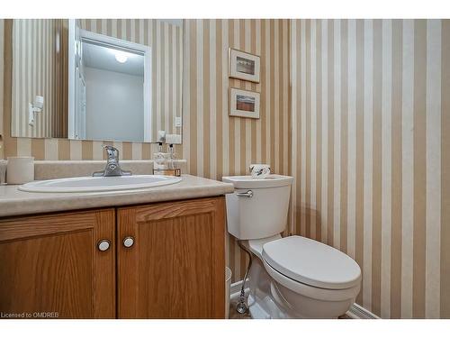 2303 Kingfisher Court, Oakville, ON - Indoor Photo Showing Bathroom