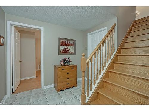 2303 Kingfisher Court, Oakville, ON - Indoor Photo Showing Other Room