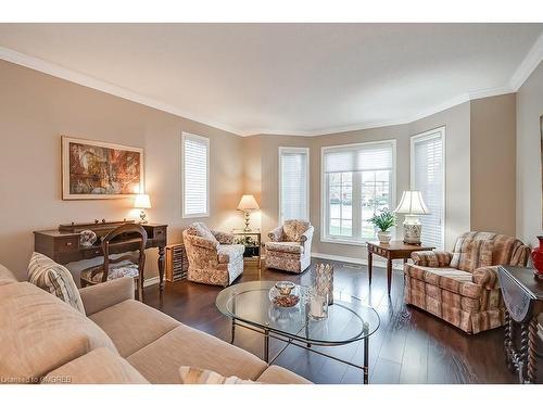 2303 Kingfisher Court, Oakville, ON - Indoor Photo Showing Living Room