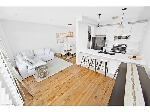 21-5056 New Street, Burlington, ON - Indoor Photo Showing Kitchen