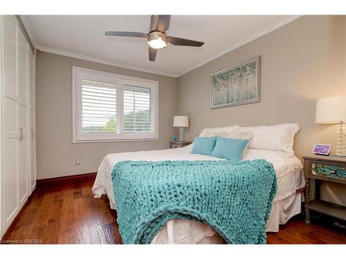 8494 20 Road E, Hamilton, ON - Indoor Photo Showing Bedroom