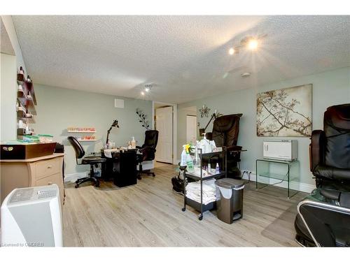 8494 20 Road E, Hamilton, ON - Indoor