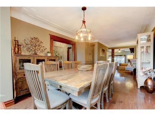 8494 20 Road E, Hamilton, ON - Indoor Photo Showing Dining Room