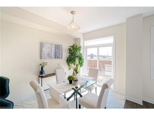 266 Explorer Way, Thorold, ON - Indoor Photo Showing Dining Room