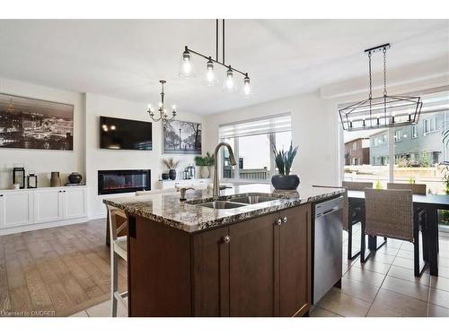 1429 Sycamore Garden, Milton, ON - Indoor Photo Showing Kitchen With Double Sink