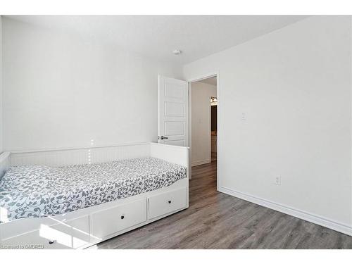 1429 Sycamore Garden, Milton, ON - Indoor Photo Showing Bedroom