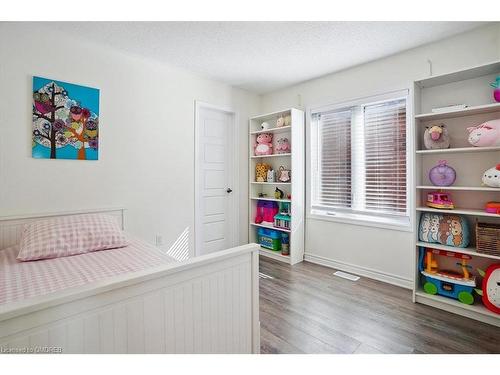 1429 Sycamore Garden, Milton, ON - Indoor Photo Showing Bedroom