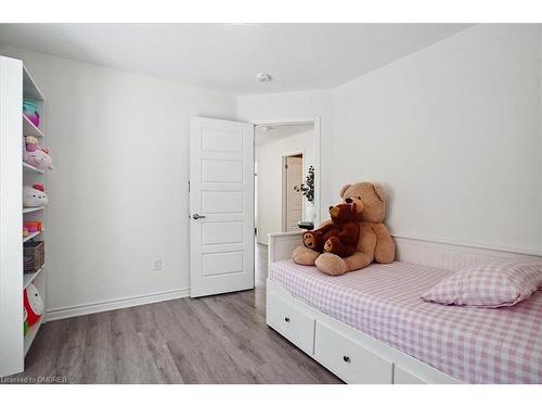 1429 Sycamore Garden, Milton, ON - Indoor Photo Showing Bedroom