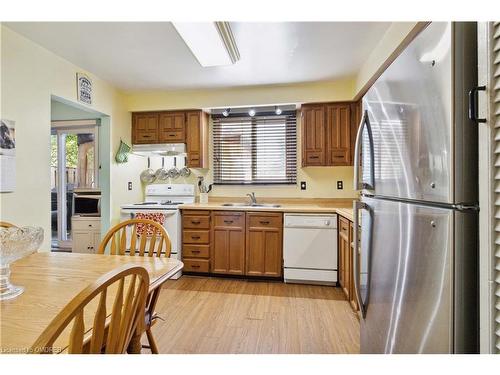 24-5475 Lakeshore Road, Burlington, ON - Indoor Photo Showing Kitchen With Double Sink