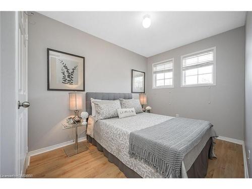 2320 Dalebrook Drive, Oakville, ON - Indoor Photo Showing Bedroom