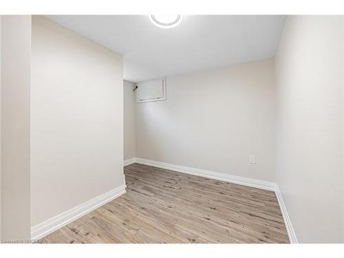 173 West 32Nd Street, Hamilton, ON - Indoor Photo Showing Other Room