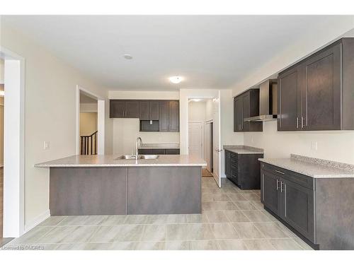 109 Higgins Avenue, Thorold, ON - Indoor Photo Showing Kitchen