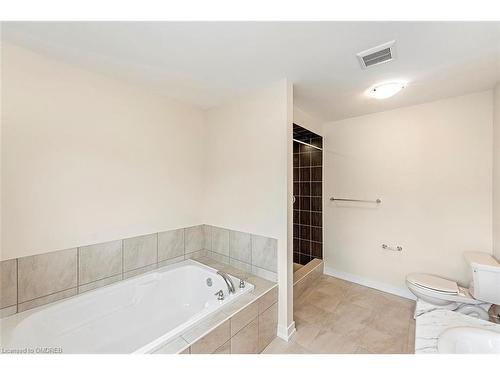 109 Higgins Avenue, Thorold, ON - Indoor Photo Showing Bathroom