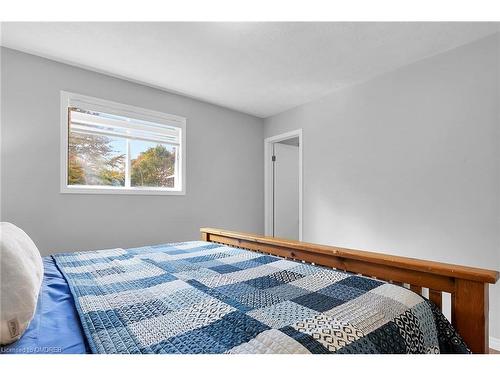 6 Davies Drive, Sauble Beach, ON - Indoor Photo Showing Bedroom