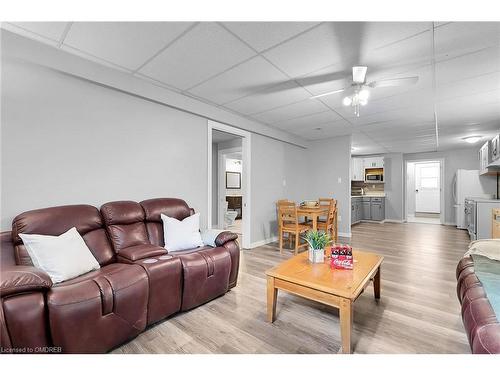 6 Davies Drive, Sauble Beach, ON - Indoor Photo Showing Living Room