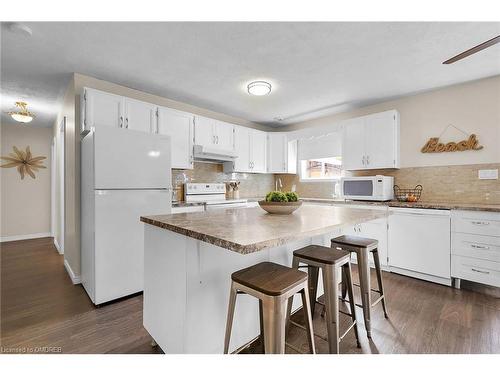 6 Davies Drive, Sauble Beach, ON - Indoor Photo Showing Kitchen