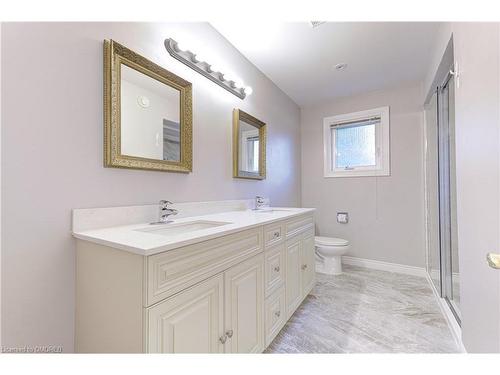 2116 Munn'S Avenue, Oakville, ON - Indoor Photo Showing Bathroom