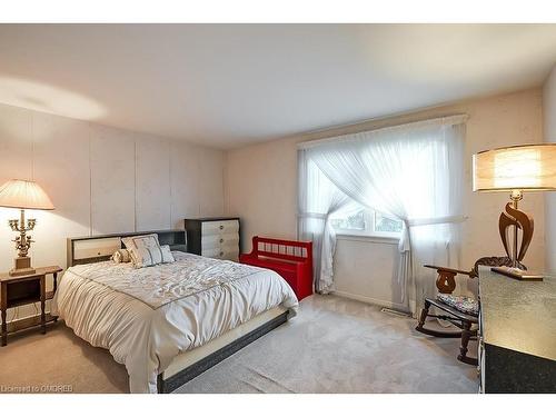 2204 Rebecca Street, Oakville, ON - Indoor Photo Showing Bedroom