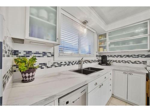 11-1110 Garth Street, Hamilton, ON - Indoor Photo Showing Kitchen With Double Sink