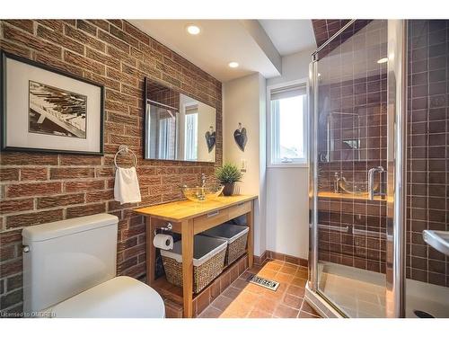 4-75 Maple Avenue South Avenue S, Mississauga, ON - Indoor Photo Showing Bathroom