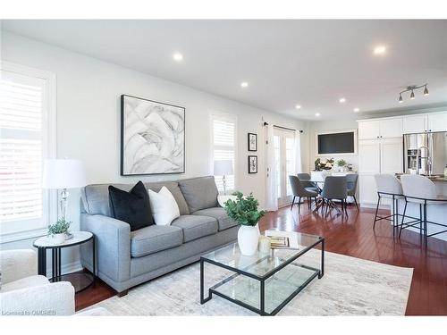 687 Irving Terrace, Milton, ON - Indoor Photo Showing Living Room