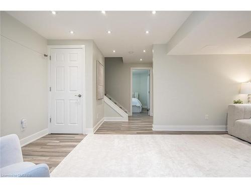 687 Irving Terrace, Milton, ON - Indoor