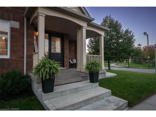 687 Irving Terrace, Milton, ON - Outdoor