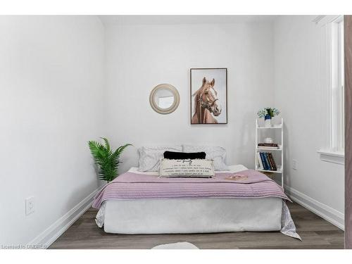 217 York Street, St. Catharines, ON - Indoor Photo Showing Bedroom