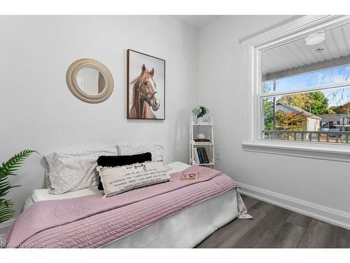 217 York Street, St. Catharines, ON - Indoor Photo Showing Bedroom