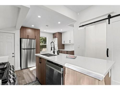 217 York Street, St. Catharines, ON - Indoor Photo Showing Kitchen With Double Sink