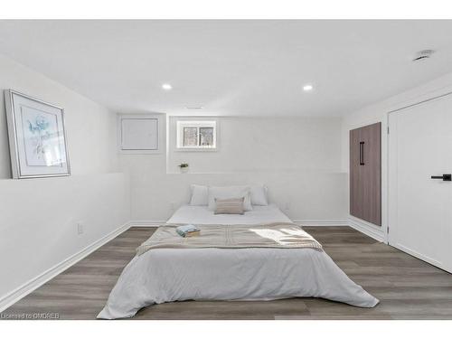 217 York Street, St. Catharines, ON - Indoor Photo Showing Bedroom