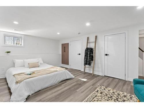 217 York Street, St. Catharines, ON - Indoor Photo Showing Bedroom