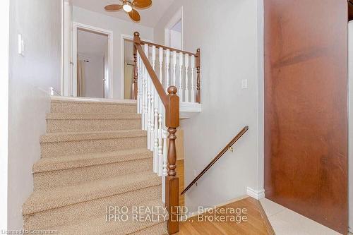 211 Leaside Drive, Welland, ON - Indoor Photo Showing Other Room