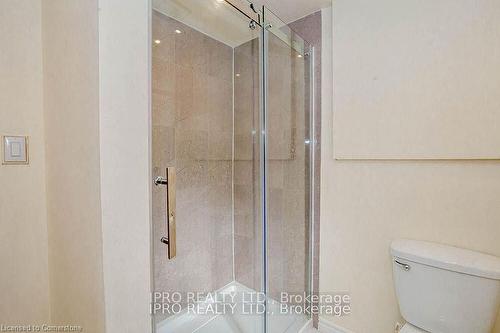 211 Leaside Drive, Welland, ON - Indoor Photo Showing Bathroom