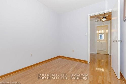 211 Leaside Drive, Welland, ON - Indoor Photo Showing Other Room