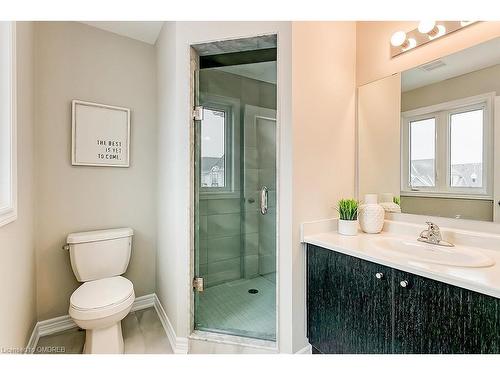 24 Foothills Lane, Stoney Creek, ON - Indoor Photo Showing Bathroom