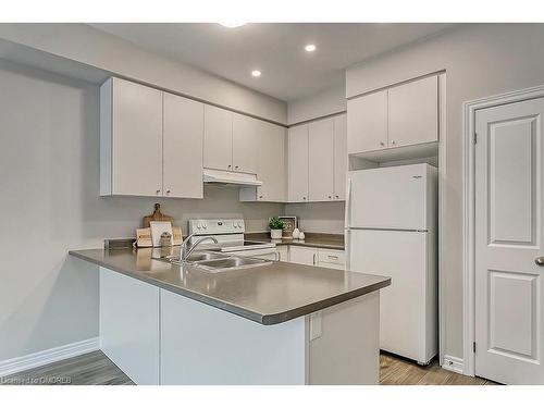 24 Foothills Lane, Stoney Creek, ON - Indoor Photo Showing Kitchen With Double Sink