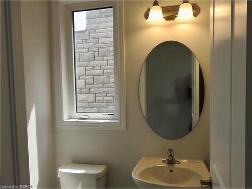 23 Admiral Road, Welland, ON - Indoor Photo Showing Bathroom