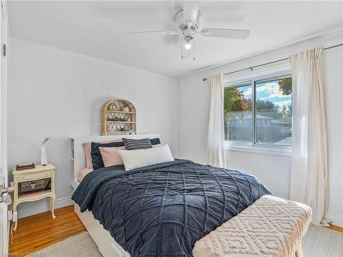 6 Tanglewood Terrace, Brantford, ON - Indoor Photo Showing Bedroom