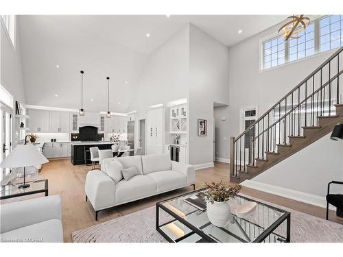 46 Charles Tilley Crescent, Clarington, ON - Indoor Photo Showing Living Room