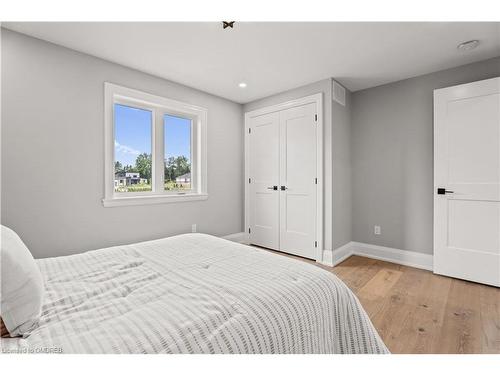 46 Charles Tilley Crescent, Clarington, ON - Indoor Photo Showing Bedroom