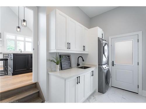 46 Charles Tilley Crescent, Clarington, ON - Indoor Photo Showing Laundry Room