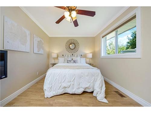 14360 Sixth Line, Halton Hills, ON - Indoor Photo Showing Bedroom