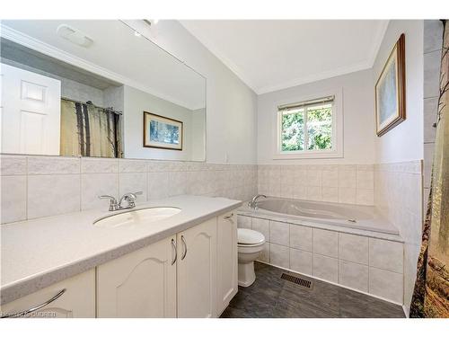 14360 Sixth Line, Halton Hills, ON - Indoor Photo Showing Bathroom